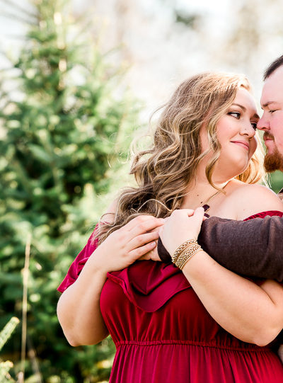 Chelsie & Dylan | Starr Pines Christmas Tree Farm Session