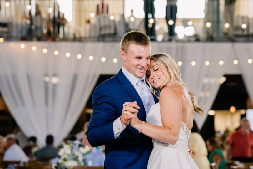Capital-Bluffs-Event-Center-Morgan-Lee-Photography-Jefferson-City-Missouri-Wedding-Photographer
