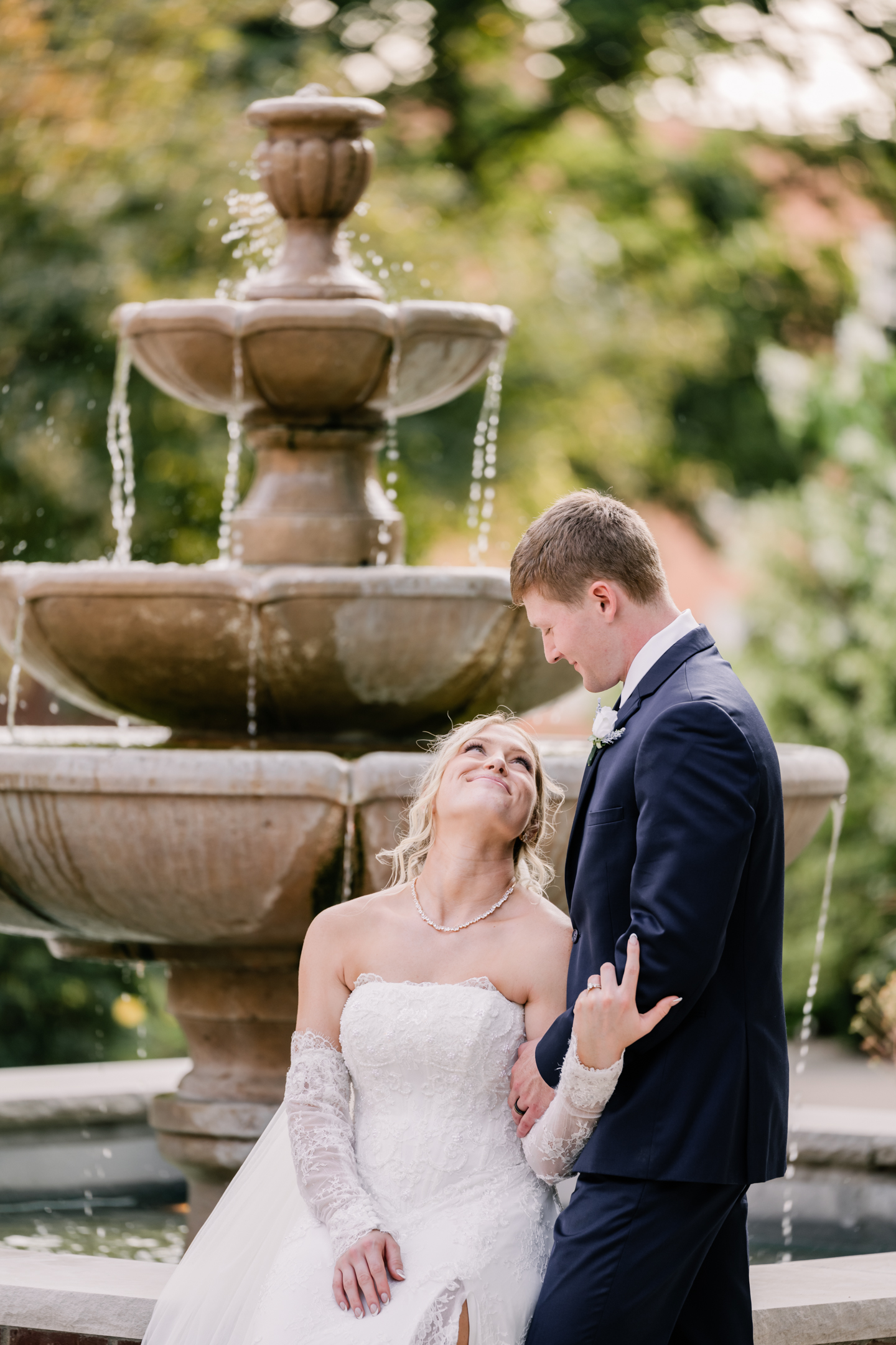 Morgan-Lee-Photography-Marshall-Missouri-Wedding-Photographer-Missouri-Valley-College-Wedding-Portraits