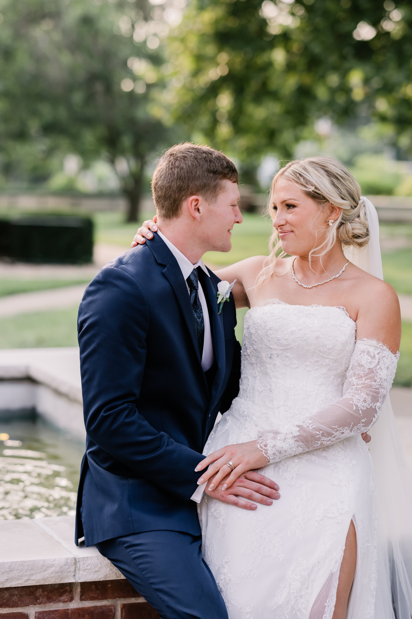 Morgan-Lee-Photography-Marshall-Missouri-Wedding-Photographer-Missouri-Valley-College-Wedding-Portraits