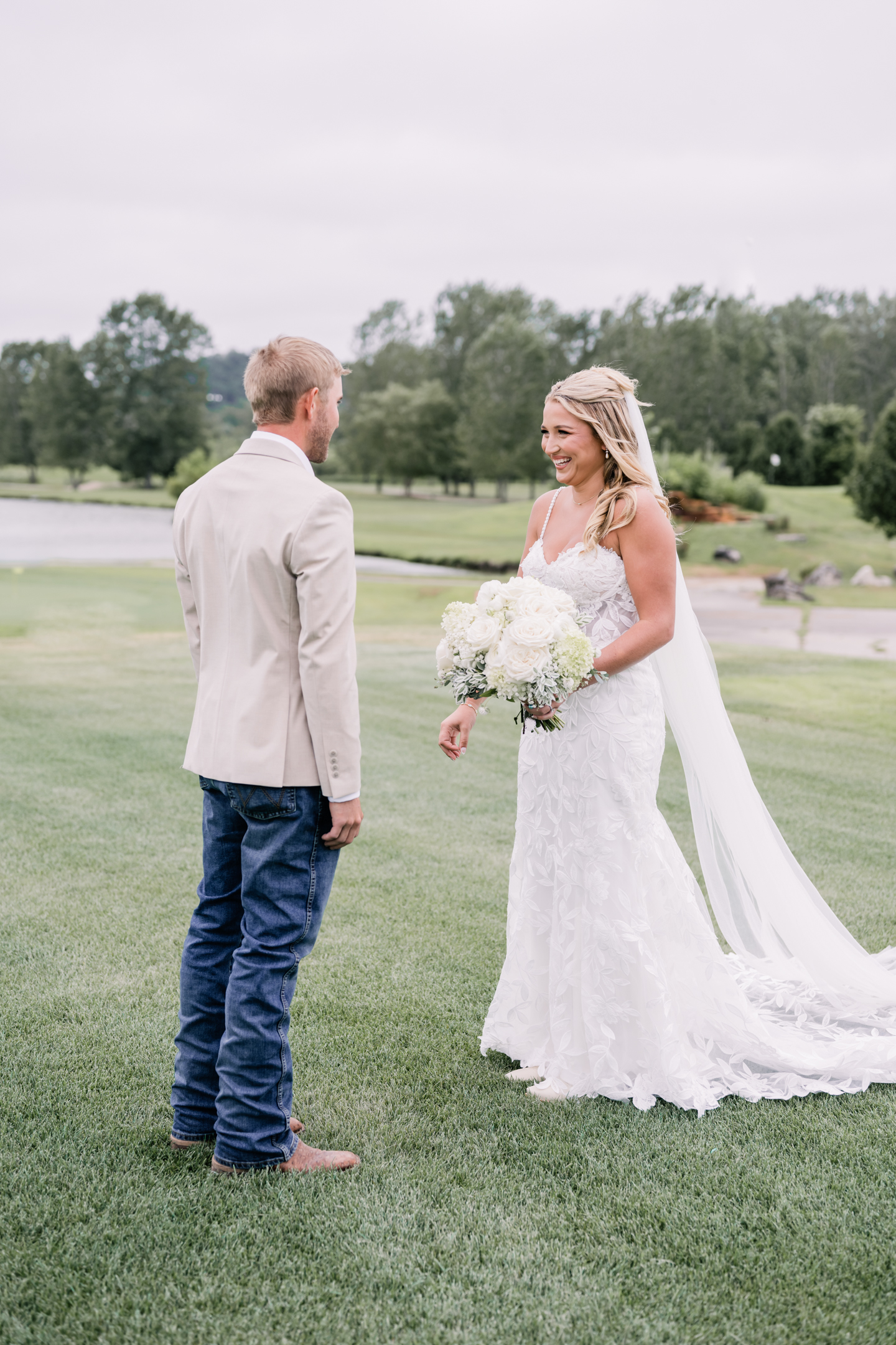 Capital-Bluffs-Event-Center-Morgan-Lee-Photography-Jefferson-City-Missouri-Wedding-Photographer