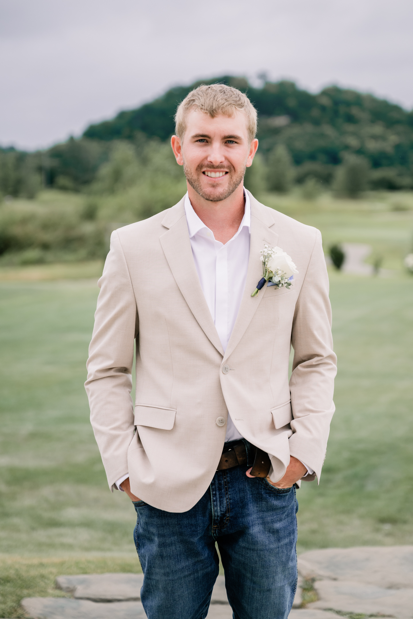 Capital-Bluffs-Event-Center-Morgan-Lee-Photography-Jefferson-City-Missouri-Wedding-Photographer