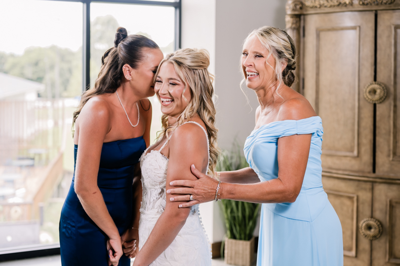Capital-Bluffs-Event-Center-Morgan-Lee-Photography-Jefferson-City-Missouri-Wedding-Photographer