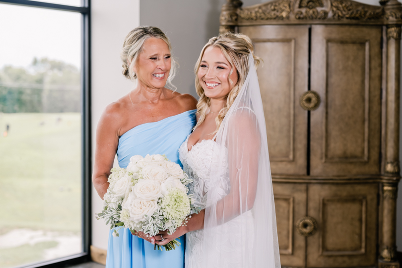 Capital-Bluffs-Event-Center-Morgan-Lee-Photography-Jefferson-City-Missouri-Wedding-Photographer