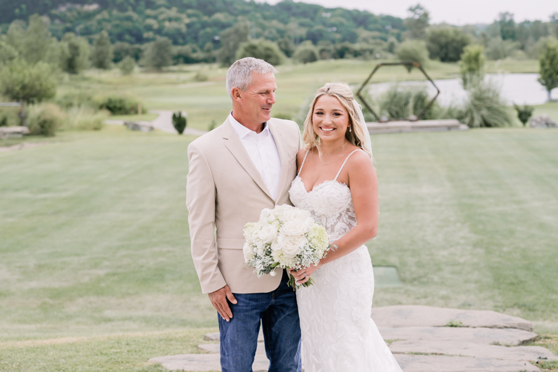 Capital-Bluffs-Event-Center-Morgan-Lee-Photography-Jefferson-City-Missouri-Wedding-Photographer