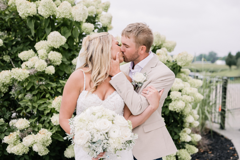 Capital-Bluffs-Event-Center-Morgan-Lee-Photography-Jefferson-City-Missouri-Wedding-Photographer