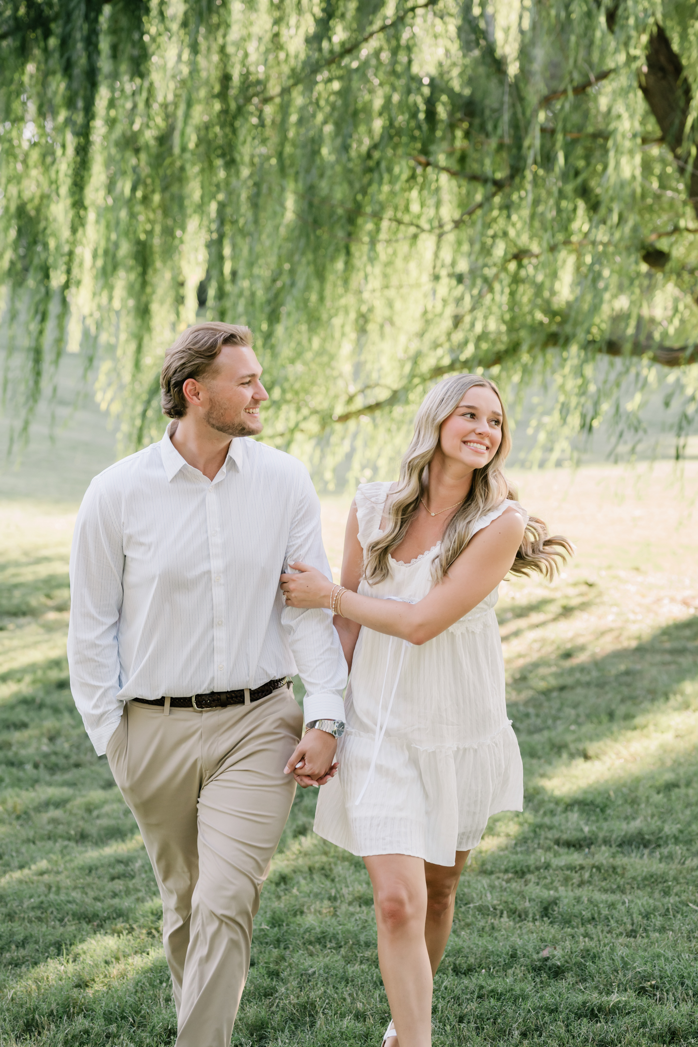 Loose-Park-Kanas-City-Engagement-Session-Morgan-Lee-Photography-Kansas City-Missouri-Enagement-Photographer