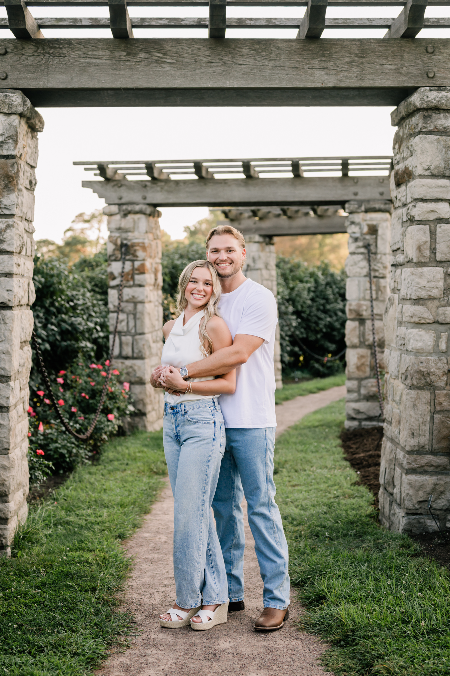 Loose-Park-Kanas-City-Engagement-Session-Morgan-Lee-Photography-Kansas City-Missouri-Enagement-Photographer
