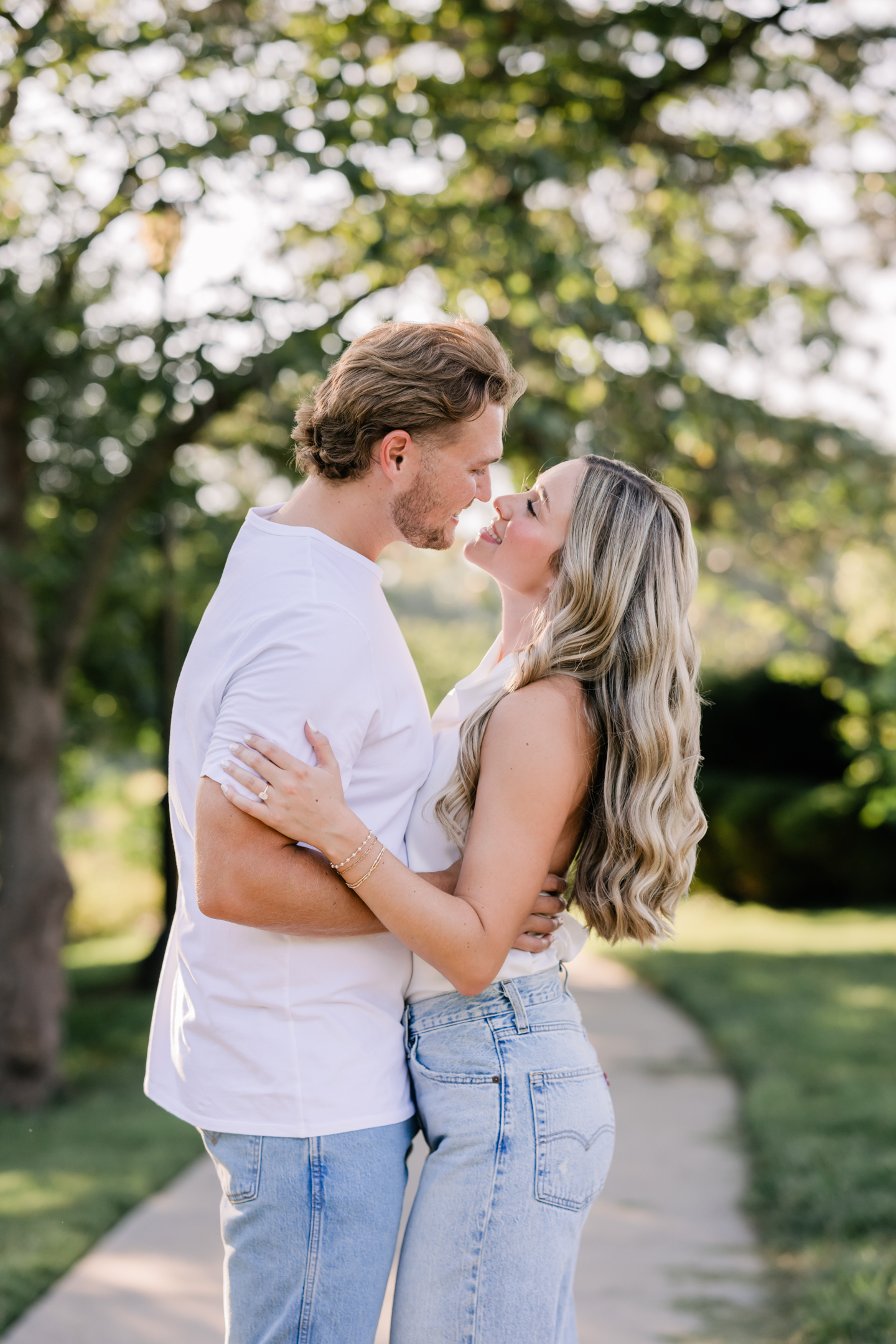Loose-Park-Kanas-City-Engagement-Session-Morgan-Lee-Photography-Kansas City-Missouri-Enagement-Photographer