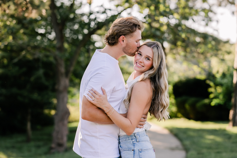 Loose-Park-Kanas-City-Engagement-Session-Morgan-Lee-Photography-Kansas City-Missouri-Enagement-Photographer