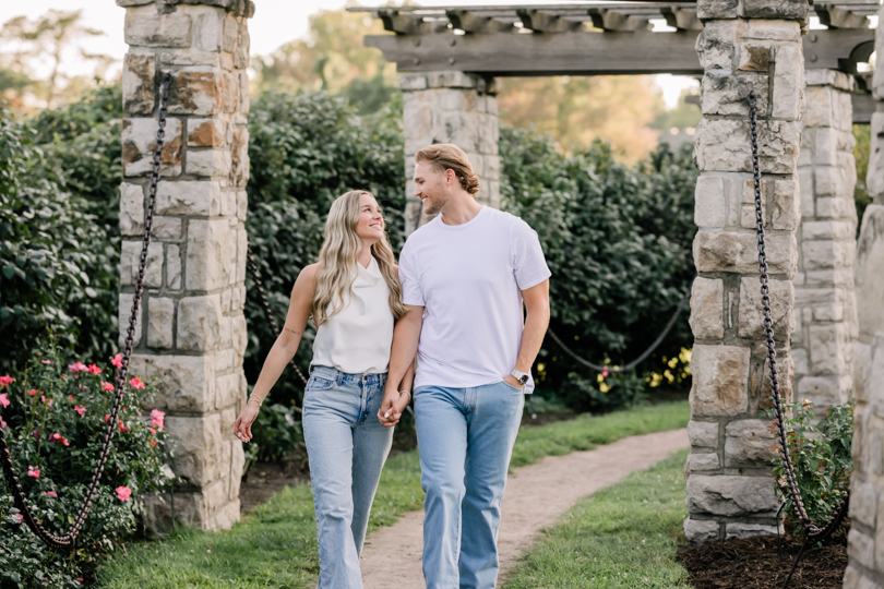 Loose-Park-Kanas-City-Engagement-Session-Morgan-Lee-Photography-Kansas City-Missouri-Enagement-Photographer
