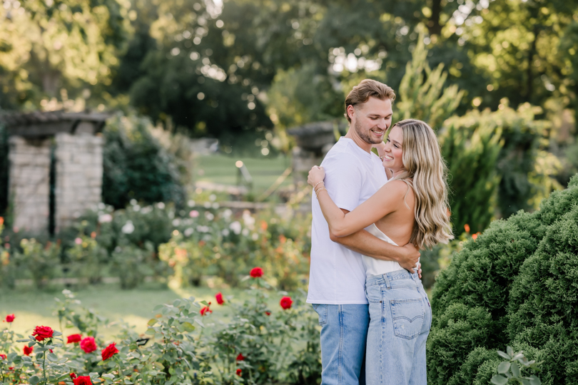 Loose-Park-Kanas-City-Engagement-Session-Morgan-Lee-Photography-Kansas City-Missouri-Enagement-Photographer