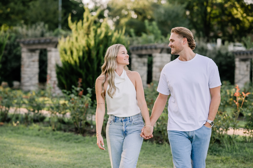 Loose-Park-Kanas-City-Engagement-Session-Morgan-Lee-Photography-Kansas City-Missouri-Enagement-Photographer