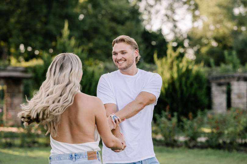 Loose-Park-Kanas-City-Engagement-Session-Morgan-Lee-Photography-Kansas City-Missouri-Enagement-Photographer