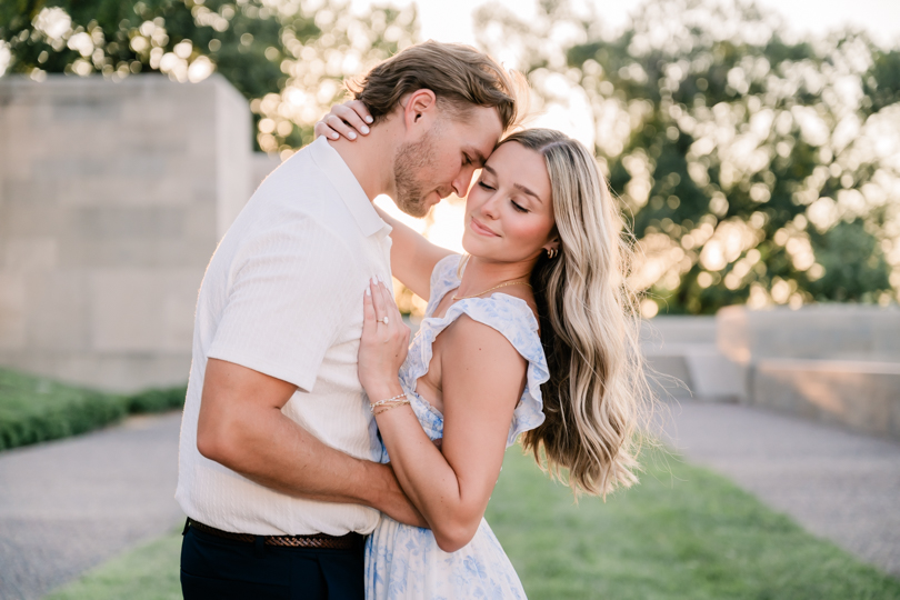 Liberty- WWI-Memorial-Kanas-City-Engagement-Session-Morgan-Lee-Photography-Kansas City-Missouri-Enagement-Photographer