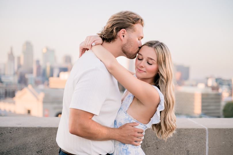 Liberty- WWI-Memorial-Kanas-City-Engagement-Session-Morgan-Lee-Photography-Kansas City-Missouri-Enagement-Photographer