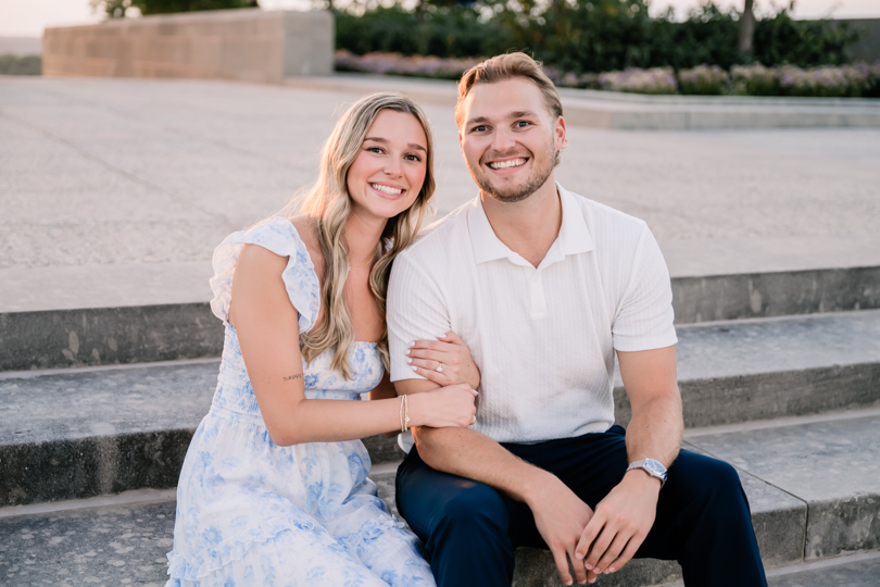 Liberty- WWI-Memorial-Kanas-City-Engagement-Session-Morgan-Lee-Photography-Kansas City-Missouri-Enagement-Photographer