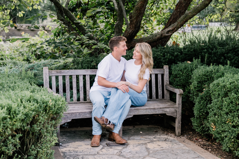 Kansas-City-Missouri-Wedding-and-Engagement-Photographer-Morgan-Lee-Photography-Loose-Park-KC-MO