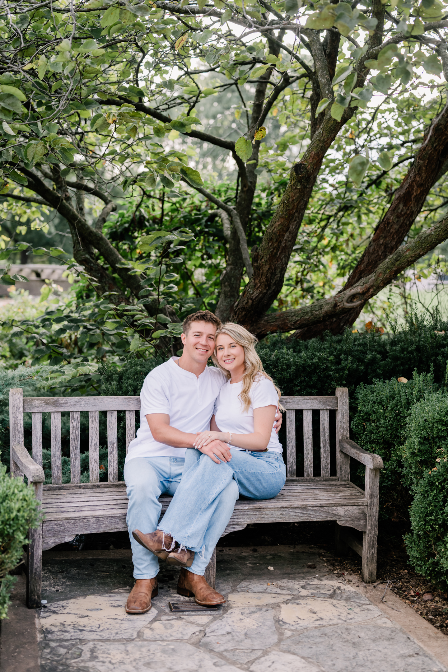 Kansas-City-Missouri-Wedding-and-Engagement-Photographer-Morgan-Lee-Photography-Loose-Park-KC-MO